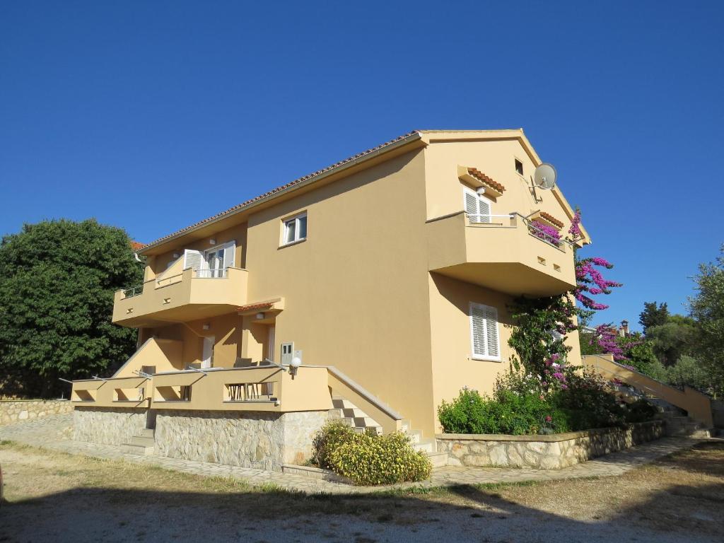 Apartments EDO photo 1