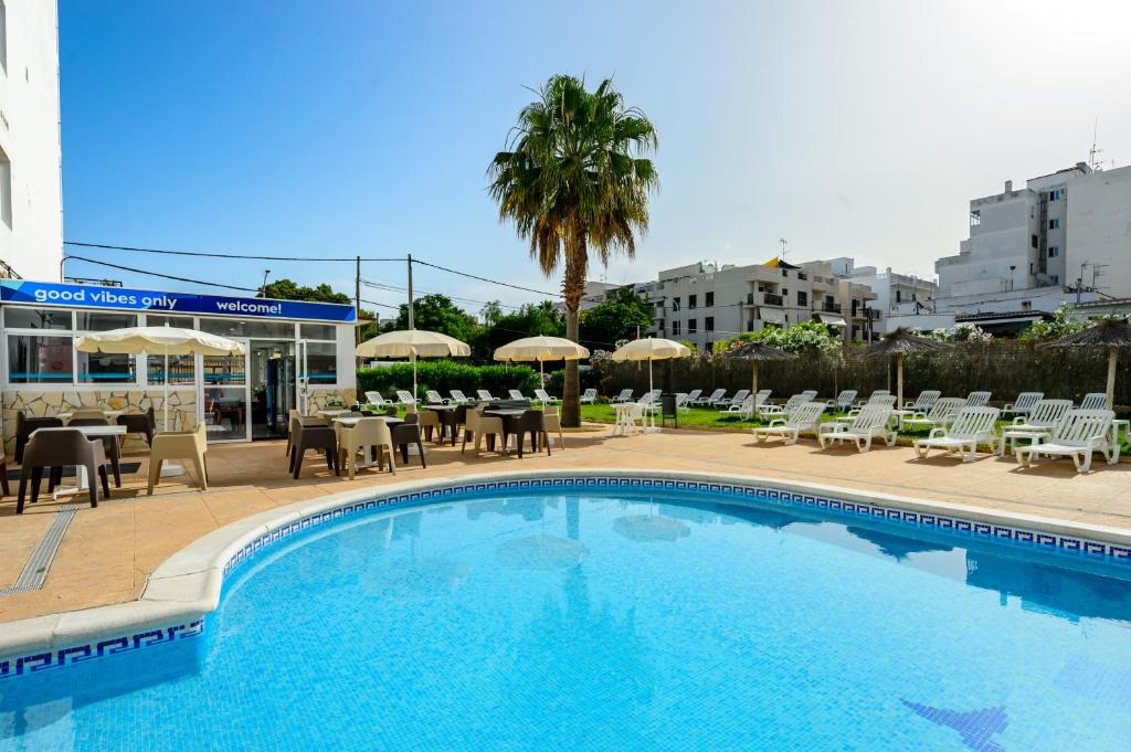 Hotel Apartamentos Vibra Central City - Adults only photo 4