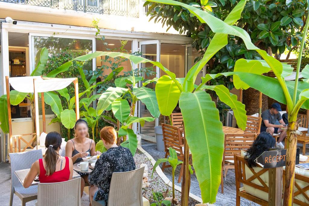 Auberge de Jeunesse HI Nice Les Camélias photo 4