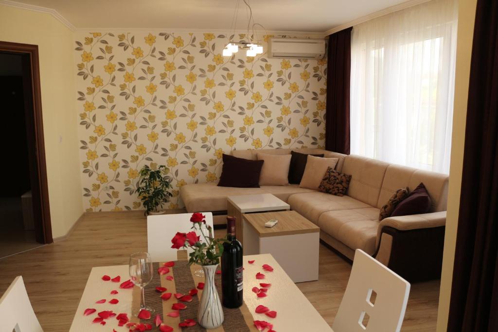 Vello Apartments photo 4