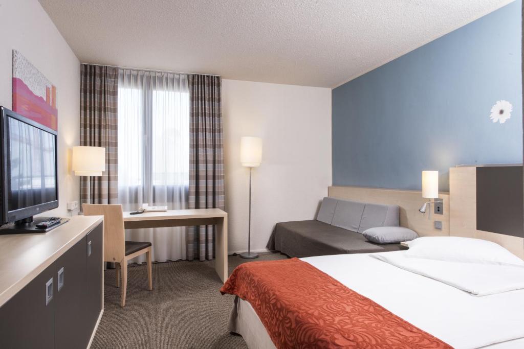 Трехместный (Стандартный двухместный номер с 1 кроватью), Mercure Bonn Hardtberg