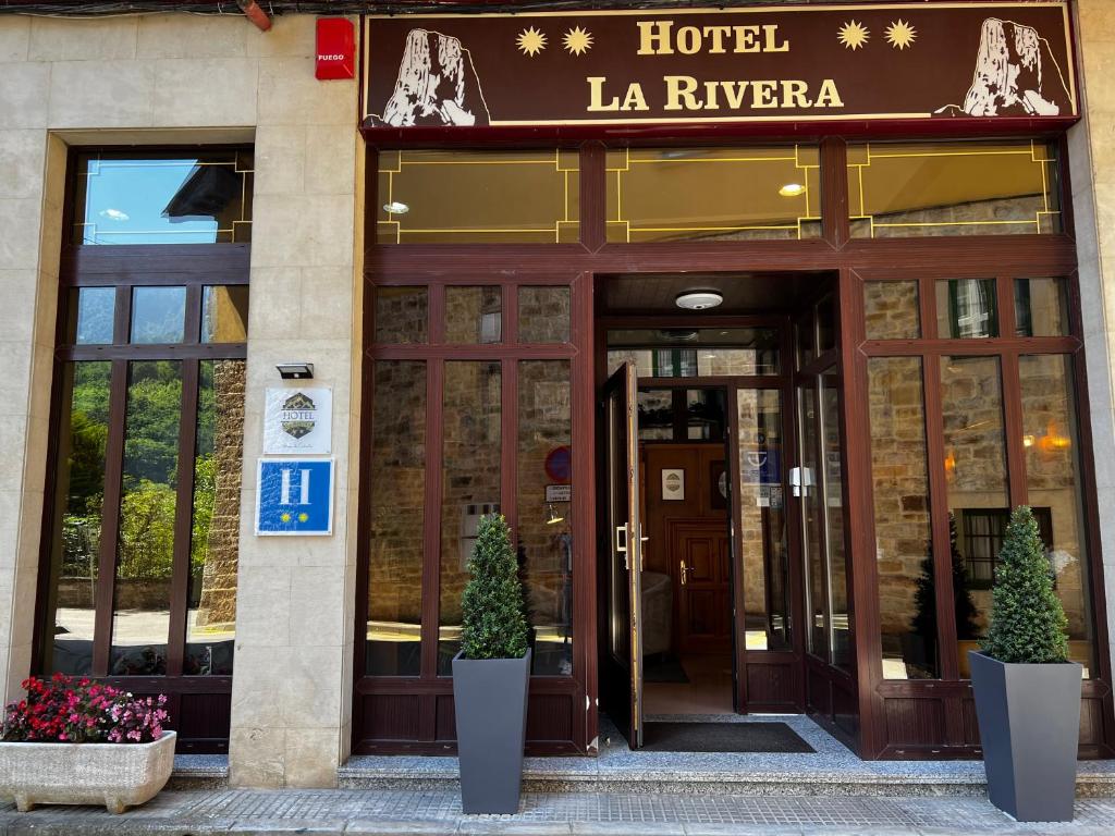 Hotel La Rivera photo 2
