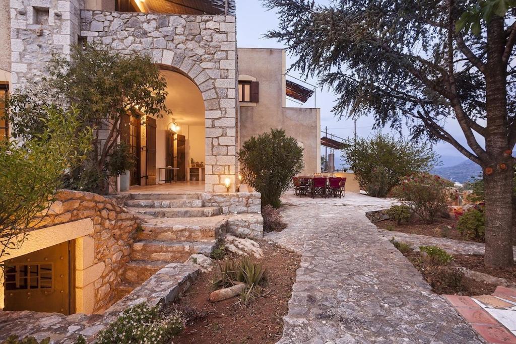 Mani Tower by Olive Villa Rentals photo 4