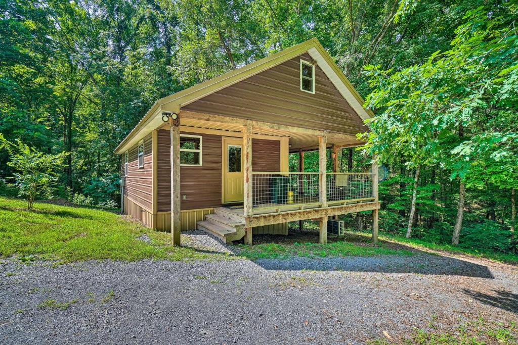 Peaceful Decatur Cabin with Grill and Fire Pit! photo 1