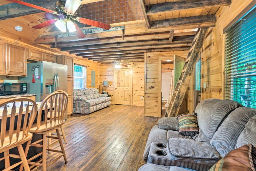 Peaceful Decatur Cabin with Grill and Fire Pit! photo 2