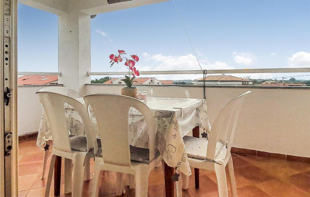 Amazing Apartment In Radosi Kod Zbandaja With Wifi And 2 Bedrooms