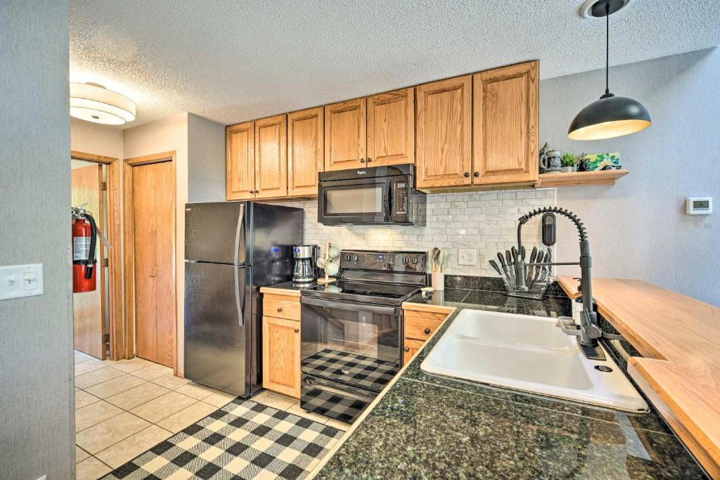 Ski-In and Ski-Out Lutsen Retreat with Pool Access! photo 4