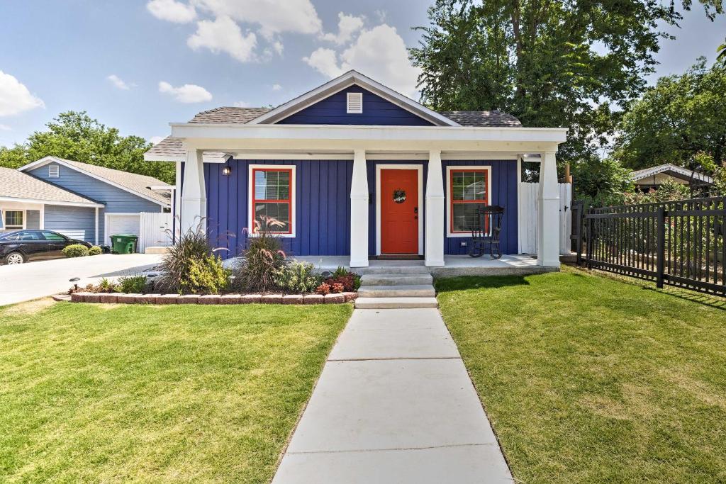 Family-Friendly Fort Worth Home with Fire Pit! photo 2