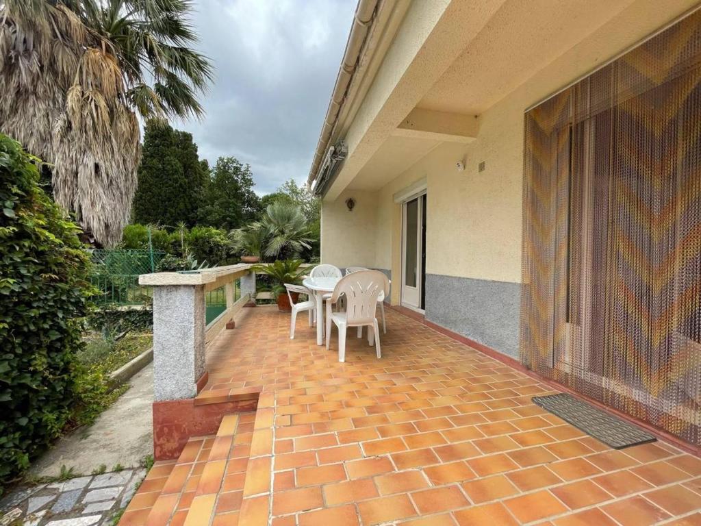 Maison Palau-del-Vidre, 4 pièces, 8 personnes - FR-1-225-752 photo 3