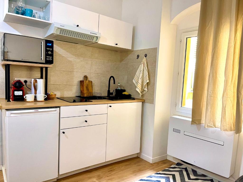 Cosy modern studio in the heart of Nice with AC photo 1