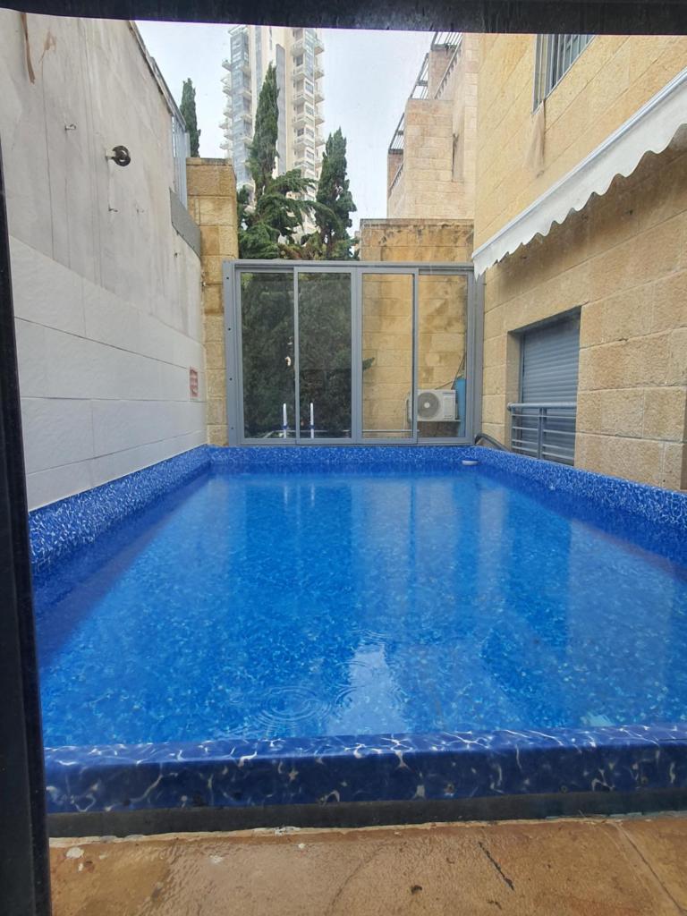 Holyland Apartments photo 4