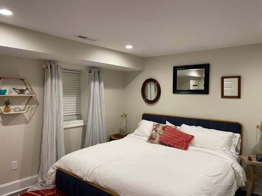 The Revival Room: Historic Staunton photo 3