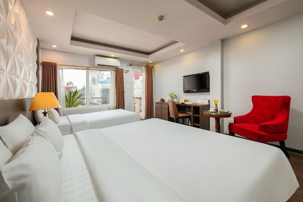 Khách sạn Tú Linh Palace 2