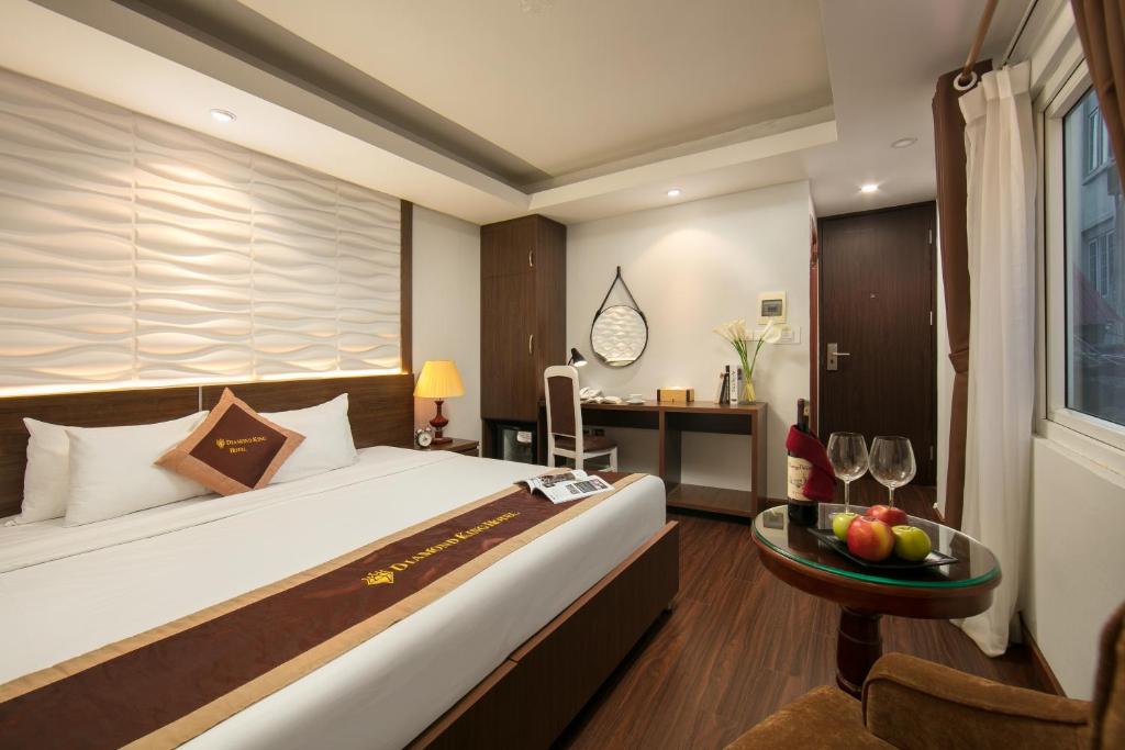 Hanoi Diamond King Hotel - Tap to explore photos
