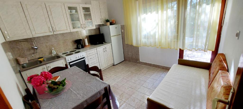 Apartment Luka photo 3