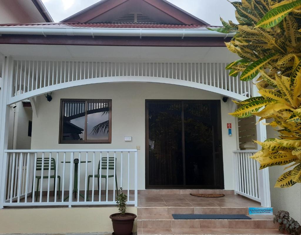 Emma's Guest House and Self-Catering photo 3