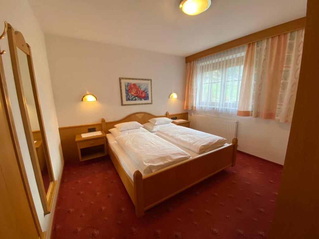 Hotel-Garni Versail photo 2