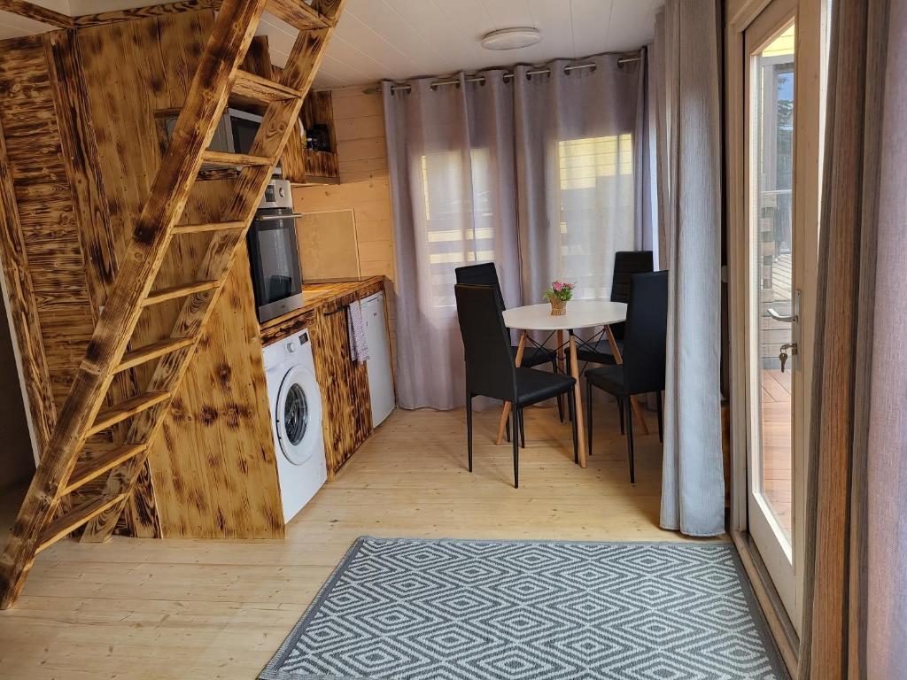 Tiny house near Viljandi lake photo 3