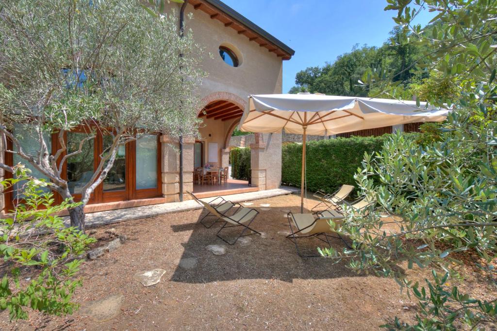 Villa Faccioli Magnolia And Oleandro With Shared Pool - Happy Rentals photo 4
