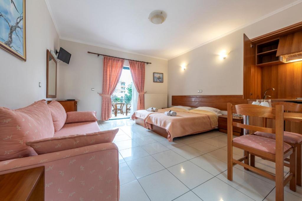 J Studios - Kineta Seaside Retreats photo 2