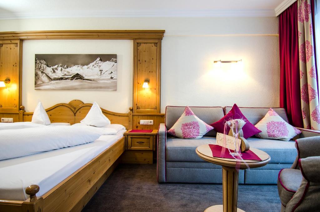 Sporthotel Almhof photo 2
