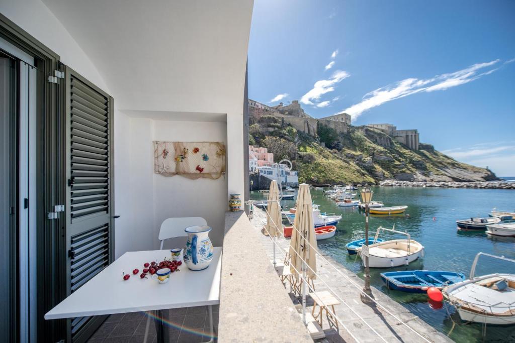 Casa Cinzia in Marina di Corricella photo 2