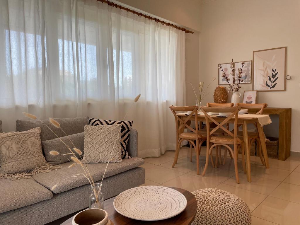 KL SUITES LEFKADA - Feel At home NEW BOHO APARTMENT 400m from beach NIDRI TOWN CENTER photo 3