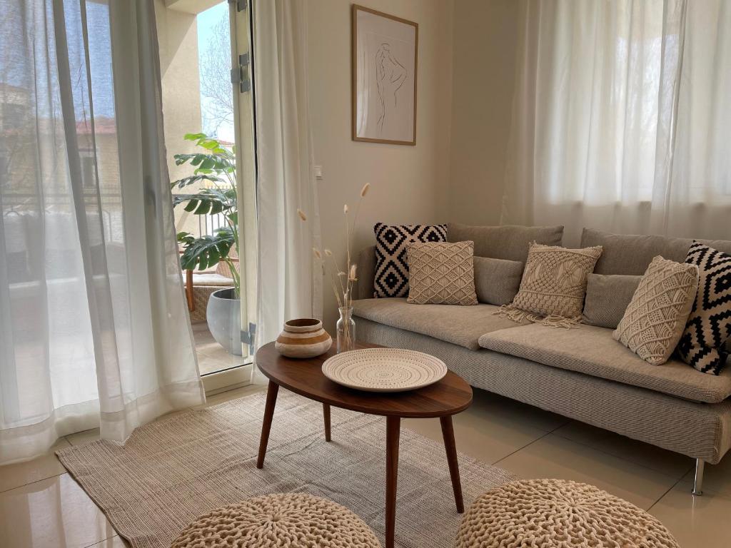 KL SUITES LEFKADA - Feel At home NEW BOHO APARTMENT 400m from beach NIDRI TOWN CENTER photo 2