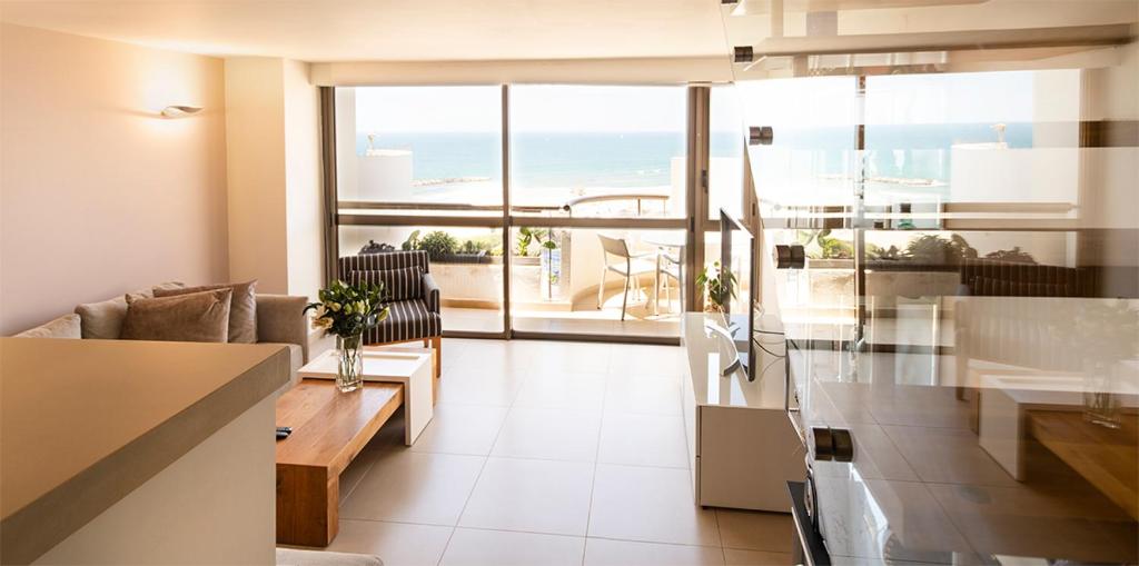 Sea front panoramic duplex roof-top photo 3