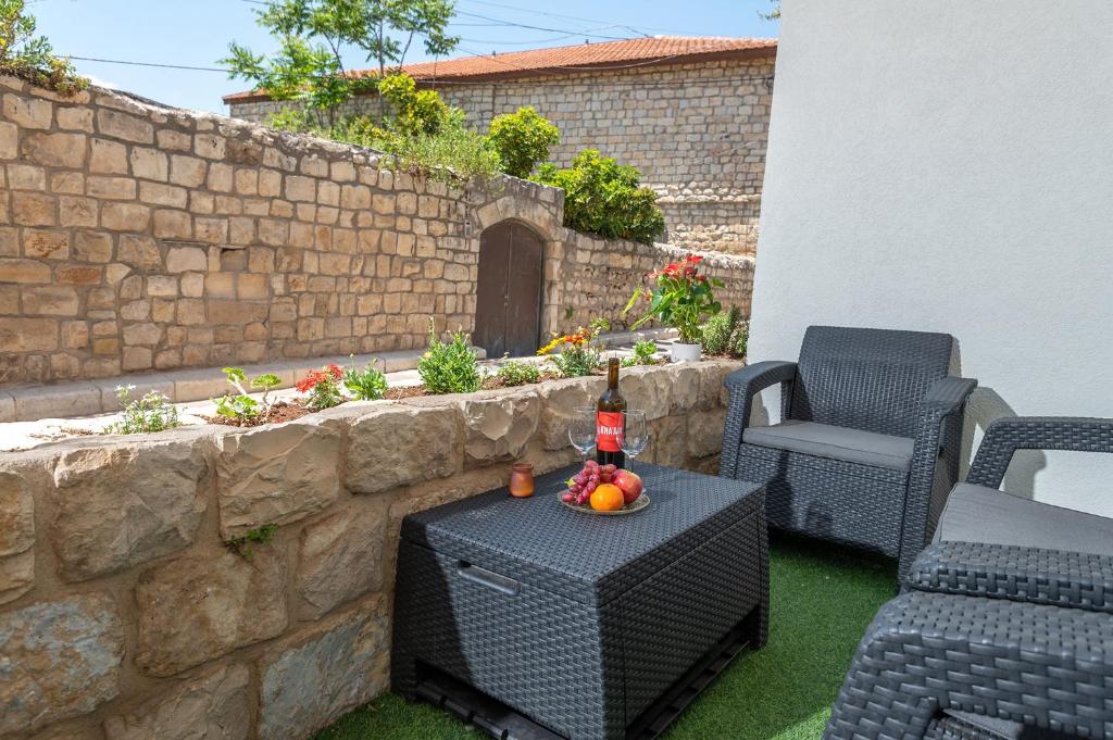 Family Villa - Prime Location Old City photo 2