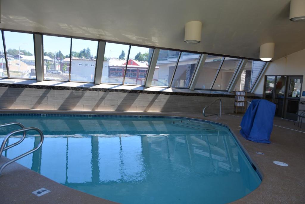 Cedars Inn photo 1