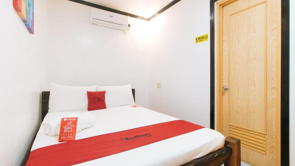 RedDoorz La Sefa Hotel and Resort Atimonan photo 4