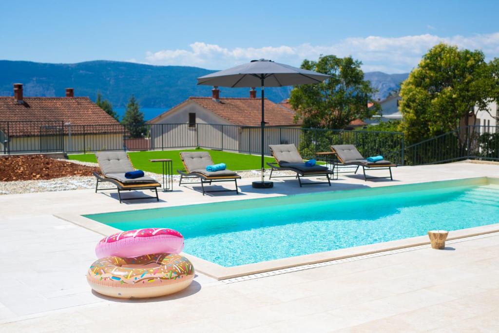 Villa MAGNIFICA with pool photo 4