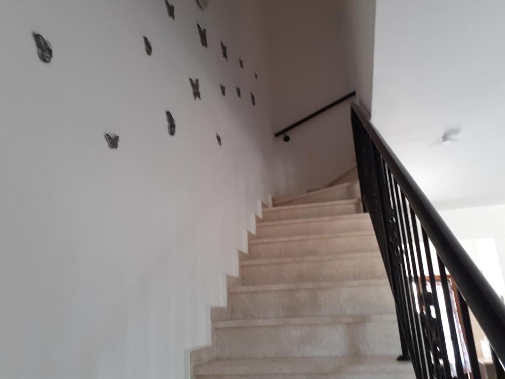 Beautiful 2-Bed House in Mandria paphos photo 3