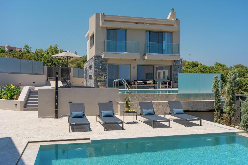 Luxury villa AQUA with 2 heated pools photo 3