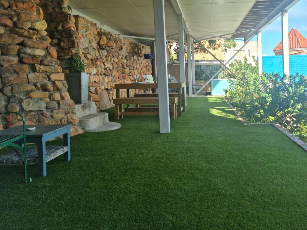 The Anchor, Luxury living for 2 with sea view and Jacuzzi photo 4