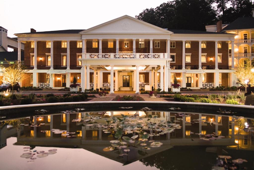 Omni Bedford Springs Resort photo 2