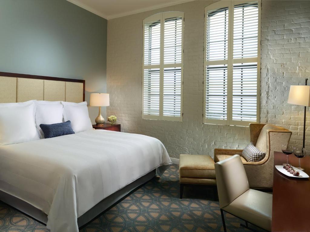 Omni Riverfront Hotel image
