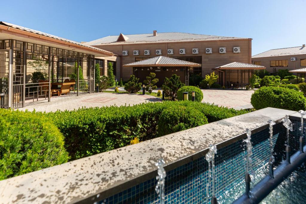 La Defense Hotel Yerevan photo 3