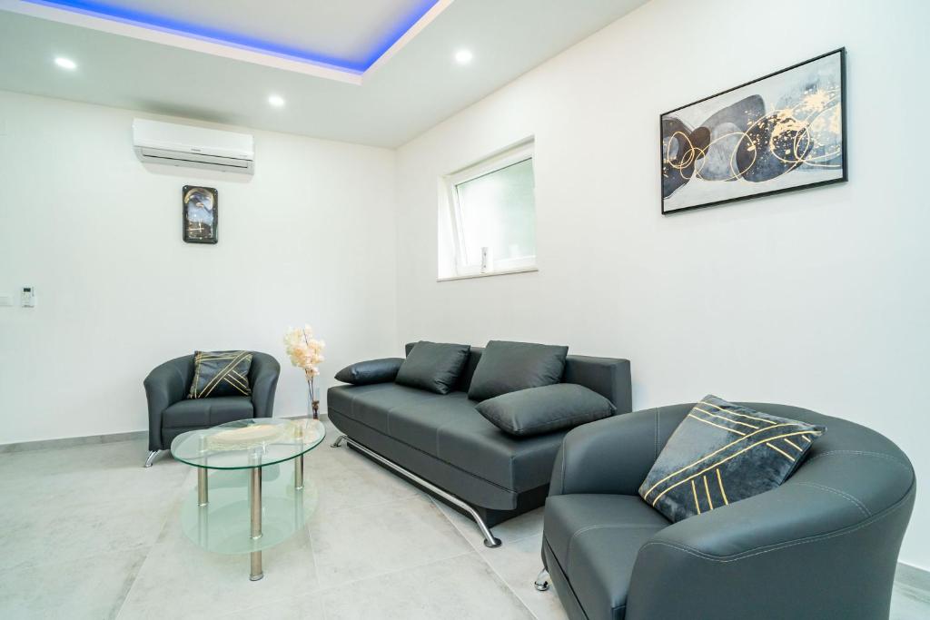Hidden Gem Apartment photo 4