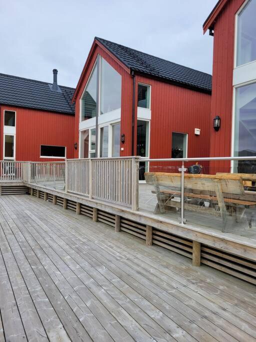 Waterfront Ballstad, Lofoten photo 4