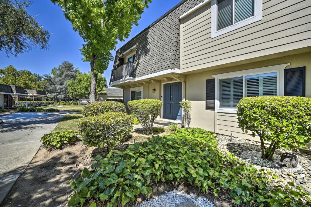 San Jose Retreat with Pool Table and Arcades! photo 2