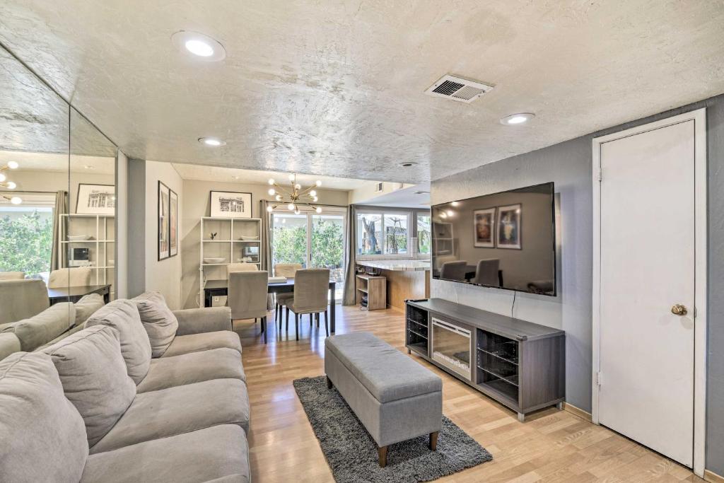 San Jose Retreat with Pool Table and Arcades! photo 4