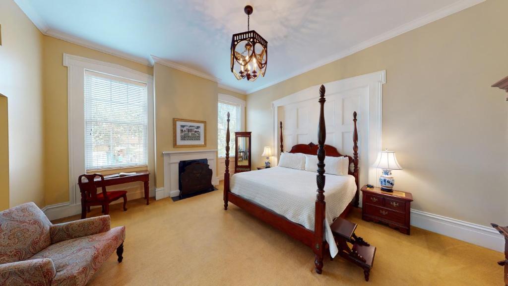 The Presidents' Quarters Inn image