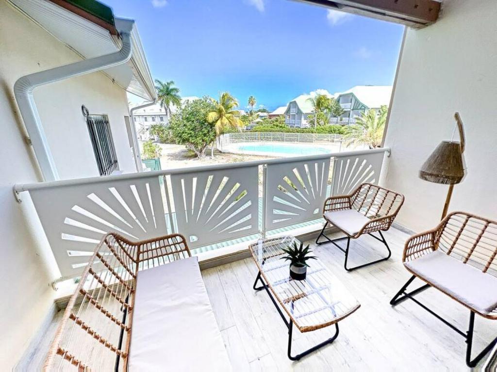 Kalina, beautiful duplex 100m from Orient Bay beach with swimming pool photo 1