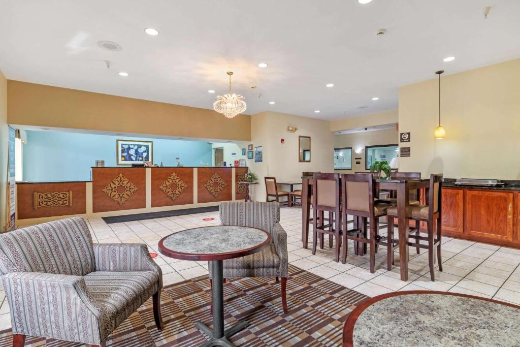 Best Western Clearlake Plaza image