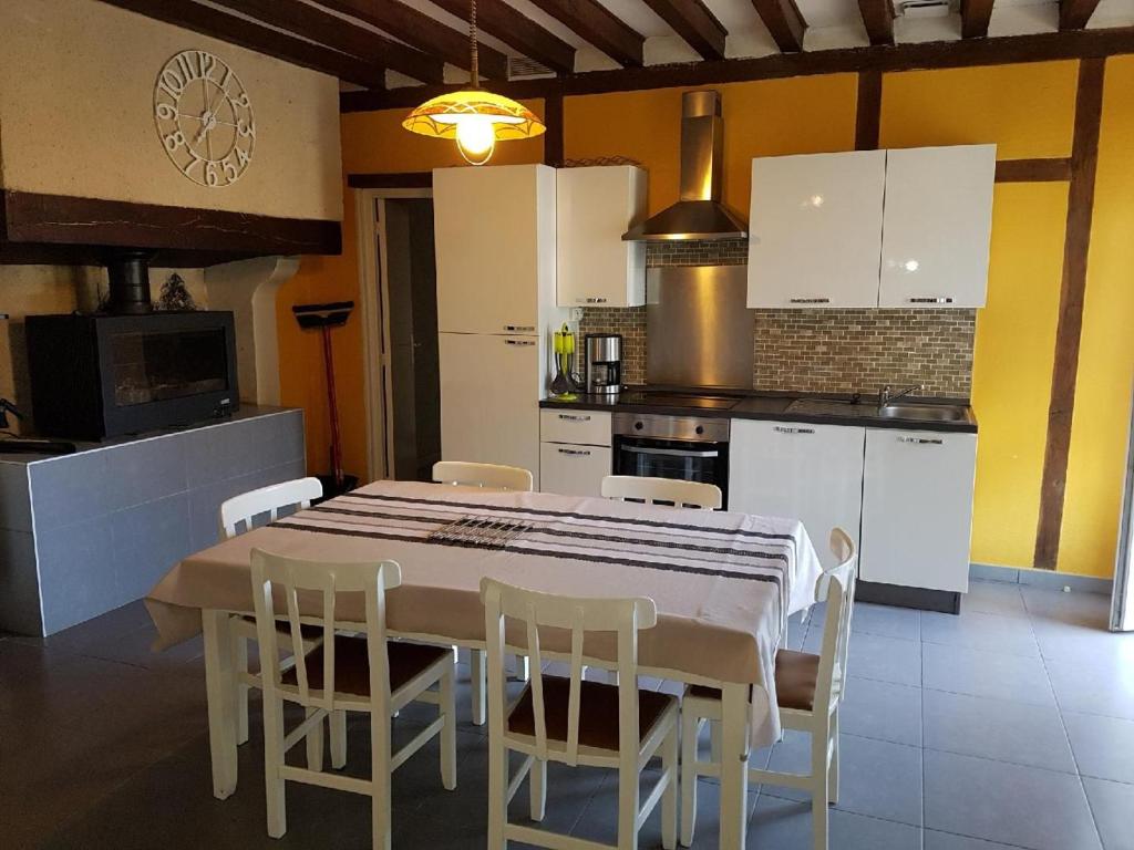 Gîte Moncé-en-Belin, 4 pièces, 6 personnes - FR-1-410-207 photo 1