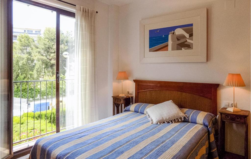 Beautiful Apartment In Alcal De Xivert With Outdoor Swimming Pool, 2 Bedrooms And Swimming Pool photo 3