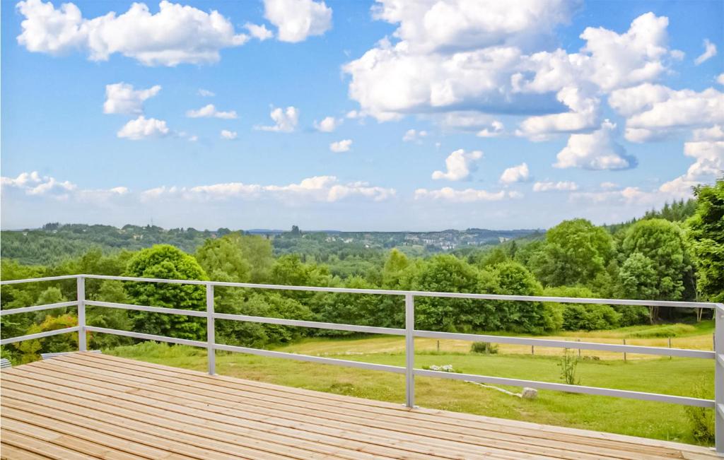 Nice Home In Ussel With Wifi And 4 Bedrooms