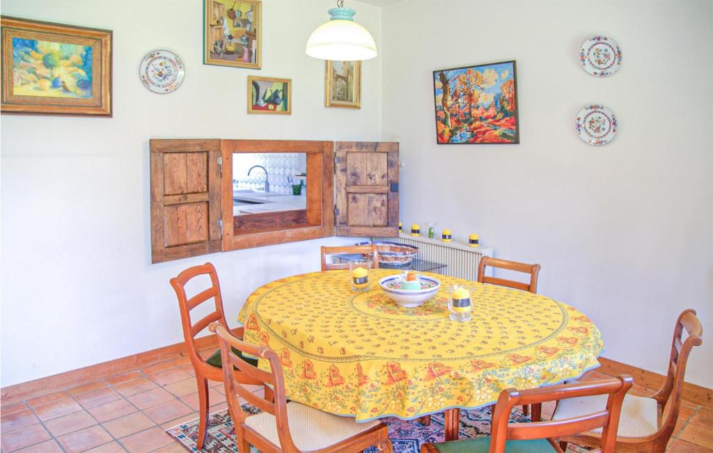 Awesome Home In Janailhac With Outdoor Swimming Pool, Wifi And 3 Bedrooms photo 4